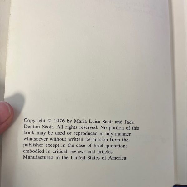 cook like a peasant, eat like a king book, by Maria Luisa Scott and Jack Denton Scott, 1976 Hardcover Online Sale - Image 3